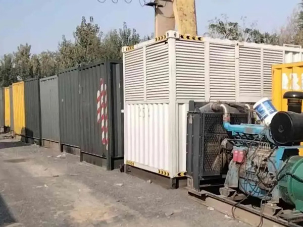 长坡镇200KW柴油发电机机组每小时油耗是多少？